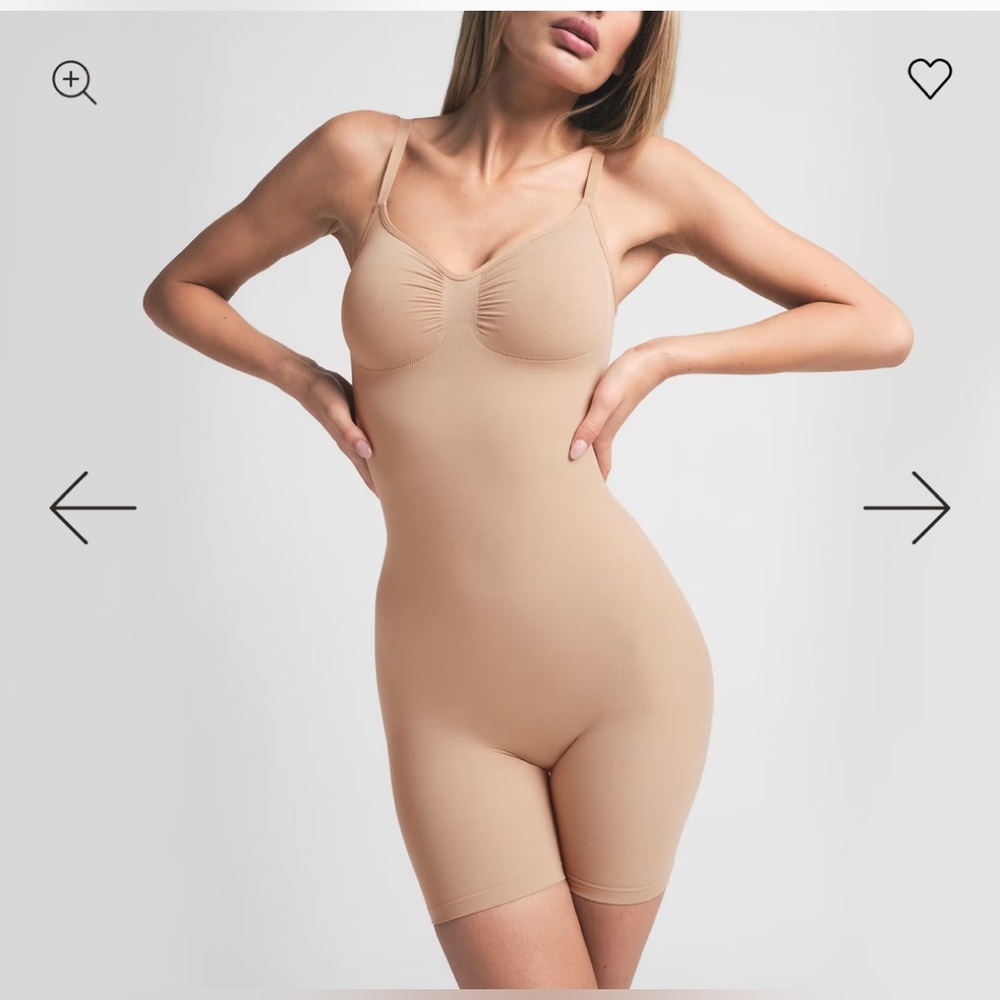 SKIMS SCULPTING BODYSUIT MID THIGH W. OPEN GUSSET S